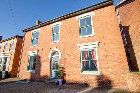 Worcester WR2 4 bed detached house for sale