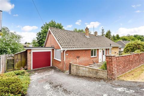 Mead Hedges, Andover 3 bed bungalow for sale