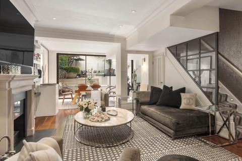 Lamont Road, London 4 bed end of terrace house for sale