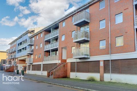 Kingfisher Meadow, Maidstone 1 bed apartment for sale