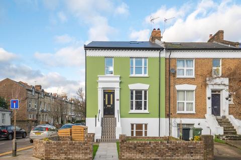 London W5 3 bed maisonette for sale