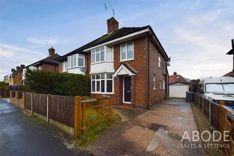 Hawthornden Avenue, Uttoxeter ST14 3 bed semi