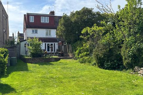 London Road, Sevenoaks TN13 4 bed semi