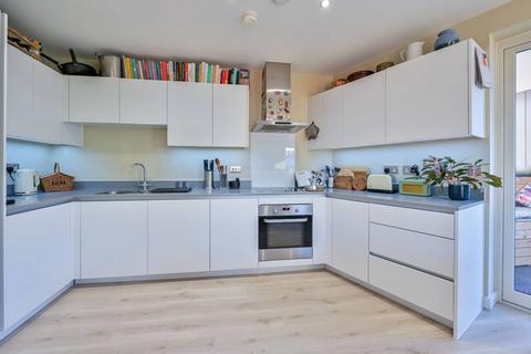 Meeting House Lane, Peckham, LONDON... 2 bed flat for sale