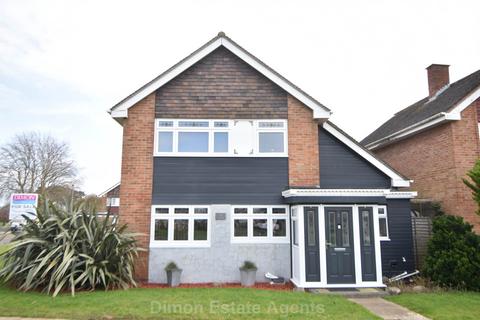 Hamilton Grove, Peel Common 4 bed detached house for sale