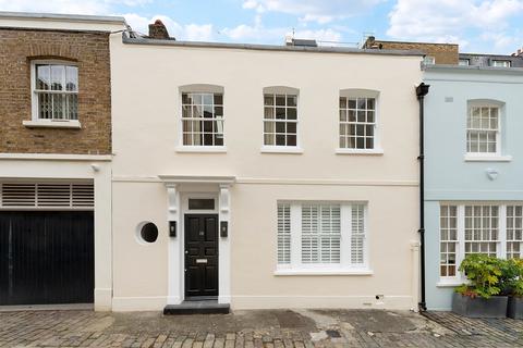 Eccleston Mews Knightsbridge SW1X 3 bed mews for sale