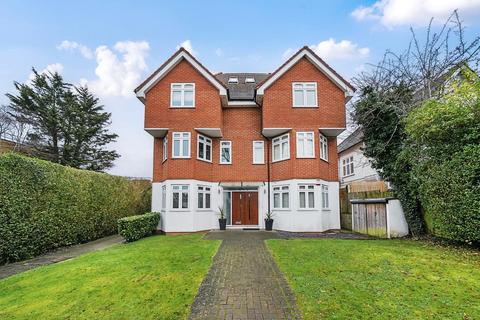 Alexandra Grove, West Finchley 2 bed flat for sale