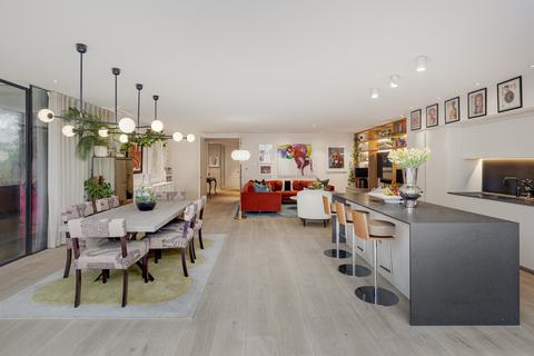 Radstock Street, South West London SW11 4 bed flat for sale