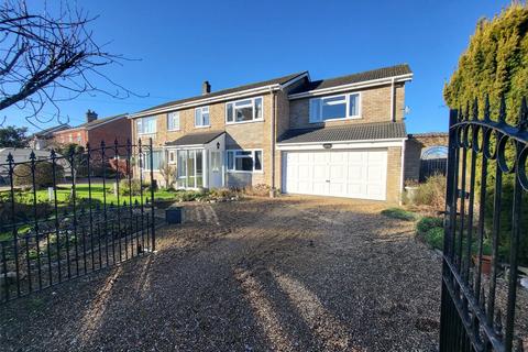 Bell Road, Barnham Broom, Norwich... 4 bed semi