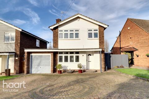 Causton Way, Rayleigh 4 bed detached house for sale