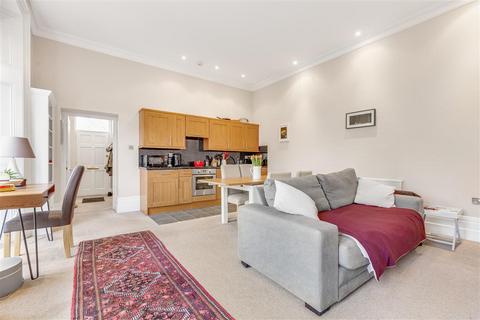 Leigham Court Road, SW16 1 bed flat for sale