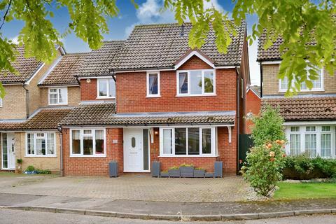 Fletchers Lane, Ipswich IP5 4 bed detached house for sale