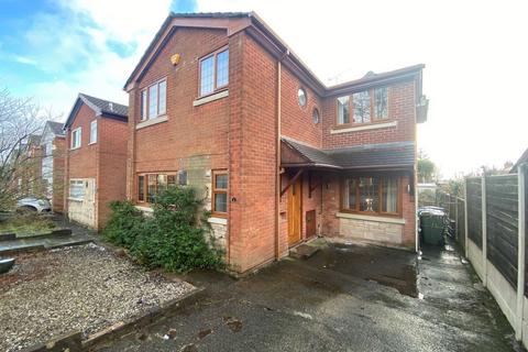 2 York Road, Chadderton, Oldham, OL9 0PT 3 bed detached house for sale