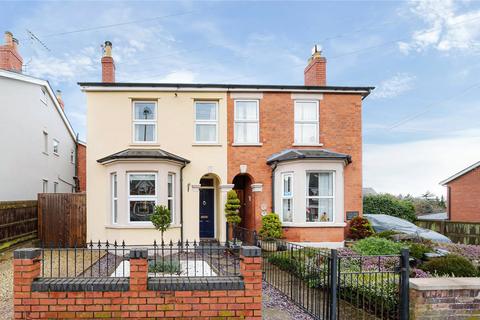 Copt Elm Road, Charlton Kings... 4 bed semi
