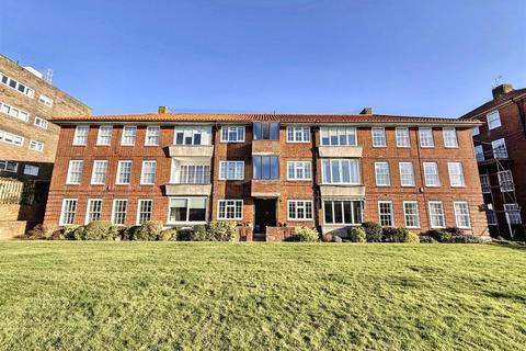 Staveley Road, Eastbourne 4 bed flat for sale