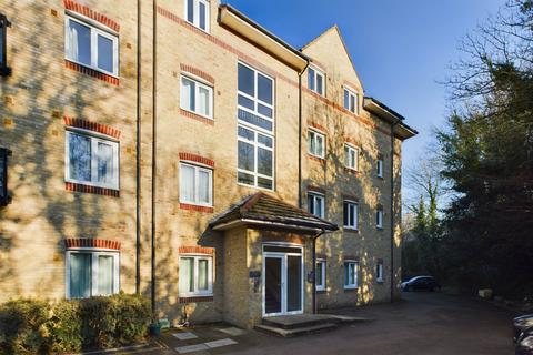 Malin Court, Boxmoor 2 bed apartment for sale