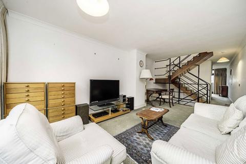 Ben Jonson House, London EC2Y 2 bed flat for sale