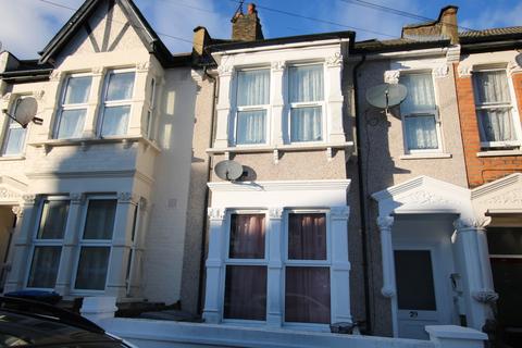 Inman Road, Craven Park 2 bed maisonette for sale