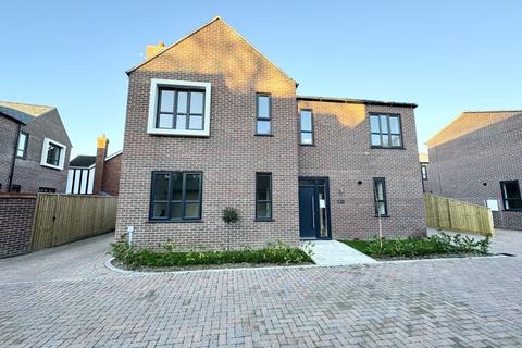 THE GLADE, GRIMSBY 4 bed detached house for sale