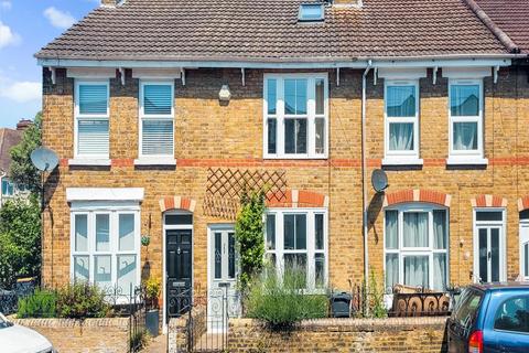 Queens Road, Snodland, Kent 2 bed terraced house for sale