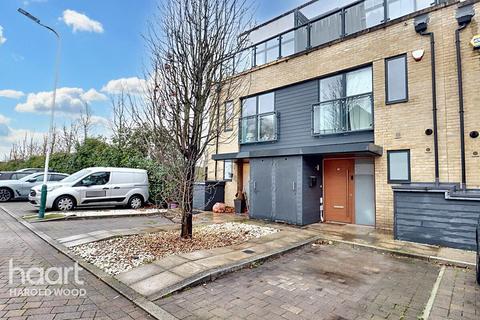 Ashflower Drive, Harold Wood 3 bed terraced house for sale
