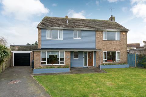 Ashurst Avenue, Whitstable 4 bed detached house for sale