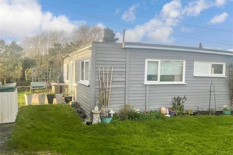 Catamaran Yatch Club, Sheerness, Kent 2 bed park home for sale
