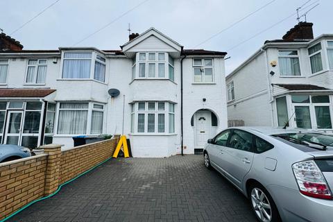 Leybourne Road, Kingsbury, NW9 3 bed semi