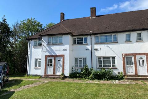 Hook Rise North, Surbiton, Surrey. KT6 2 bed maisonette for sale