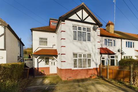 Chipstead Valley Road, Coulsdon CR5 3 bed end of terrace house for sale