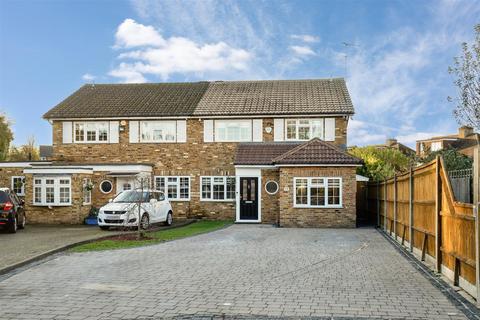 4 bedroom semi-detached house for sale