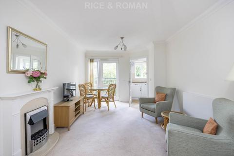 Laleham Road, Shepperton TW17 2 bed retirement property for sale