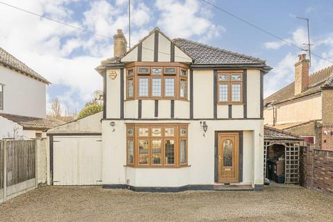 Green Lane, Shepperton TW17 5 bed detached house for sale