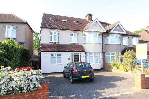 Boleyn Gardens, West Wickham, BR4 6 bed semi