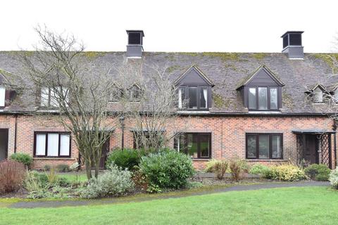 Atwater Court, Lenham, Maidstone, ME17 2 bed terraced house for sale