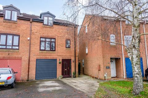 4 bedroom semi-detached house for sale
