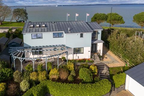 Yarmouth, Isle of Wight 4 bed detached house for sale