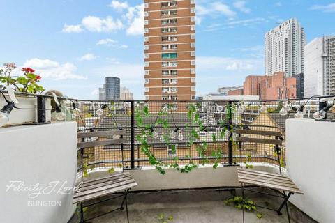 Finn House, Bevenden Street... 3 bed flat for sale