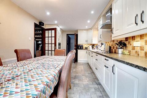 Hillside Road, Minster on sea 4 bed detached house for sale