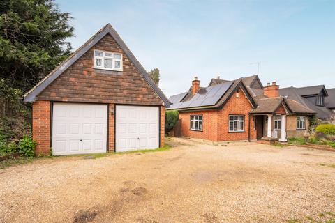 Trumpsgreen Road, Virginia Water 5 bed semi