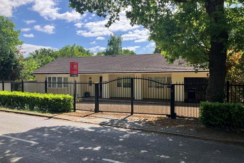 Bull Lane, Chalfont St. Peter... 3 bed bungalow for sale