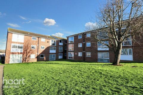 Falkland Court, Braintree 2 bed flat for sale