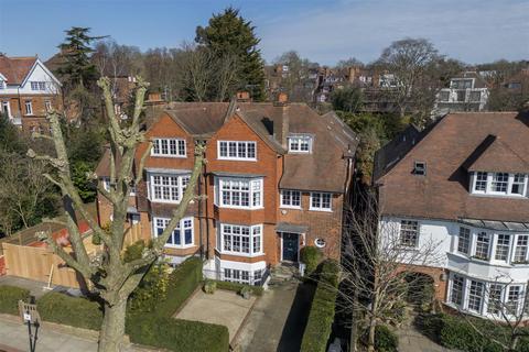 Ferncroft Avenue, Hampstead, NW3 7 bed house for sale