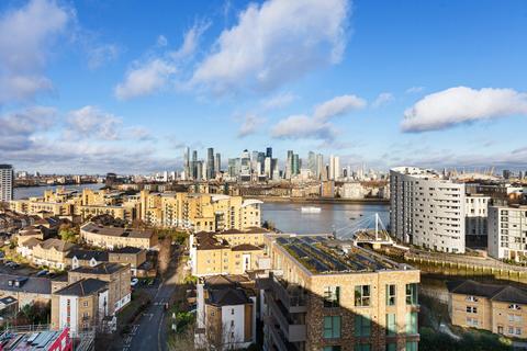 Dancers Way London SE8 3 bed flat for sale