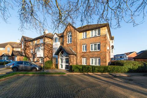 Cotswold Way, Worcester Park 1 bed flat for sale