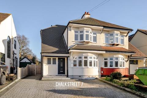 Mill Park Avenue, Hornchurch, RM12 4 bed semi