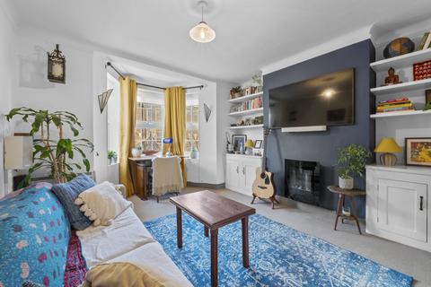 West Barnes Lane, Raynes Park KT3 2 bed apartment for sale