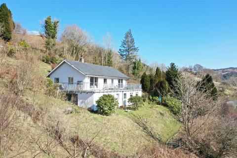 Dolwyddelan 4 bed detached house for sale