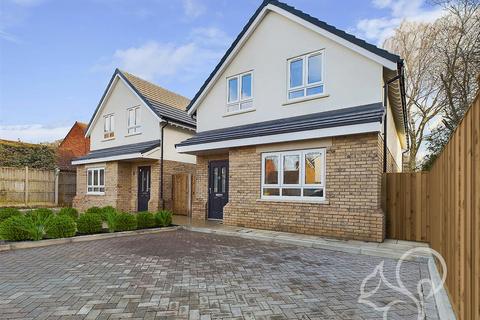 Leywood Close, Braintree CM7 4 bed detached house for sale