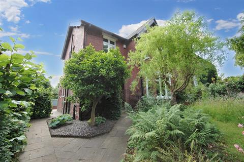 Pinfold Lane, Wakefield WF2 4 bed detached house for sale